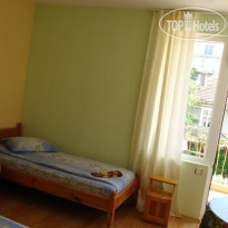 Kazlarov Guest House