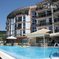 Royal Bay Apartments 
