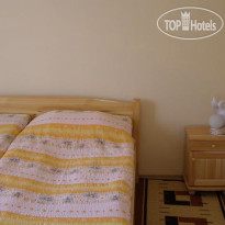 Starata Loza Guest House 