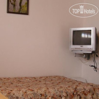 Starata Loza Guest House 