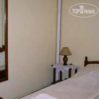 Dona Guest Rooms  