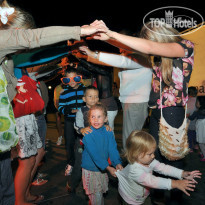 Dolphin Marina kids disco