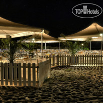 Lebed Beach restaurant - night view