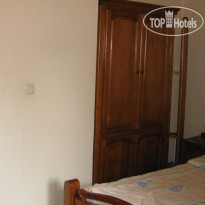 Pidovi Guest House 