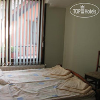 Pidovi Guest House 