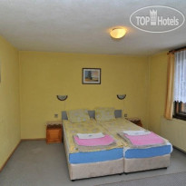 Santo Family Hotel  
