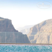 Открытый панорамный бассейн в Hotel Indigo Jabal Akhdar Resort & Spa, an IHG Hotel 4*