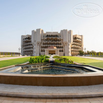 Al Bustan Palace, a Ritz-Carlton Hotel 