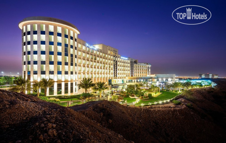 Crowne Plaza Muscat OCEC