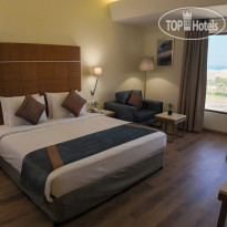 Golden Tulip Muscat