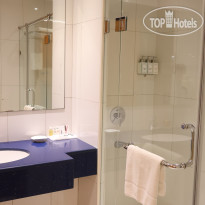 Golden Tulip Muscat