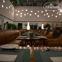 Golden Tulip Muscat