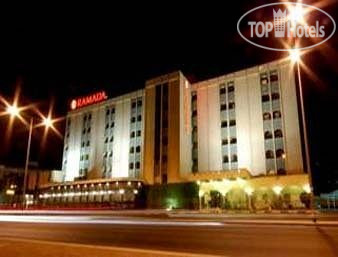Фотографии отеля  Ramada Hotel Bahrain 4*