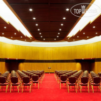 Sheraton Grand Doha Resort & Convention Hotel