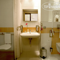 Ramada Donetsk Bathroom