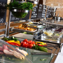 Ramada Donetsk Buffet table