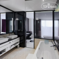 11 Mirrors Design Hotel 