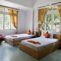 The Frangipani Villa-90s Hotel 