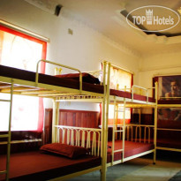  Angkor International Youth Hostel 