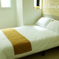 Yellow Brick Budget Hotel & Hostel 