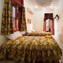 Golden Hotel