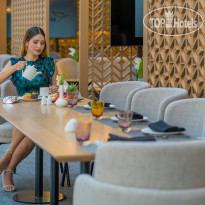 Triumph Luxury Hotel Executive Lounge