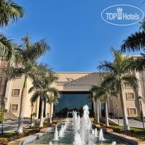 Triumph Luxury Hotel Вид