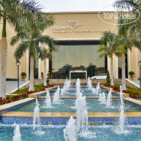 Triumph Luxury Hotel Вид