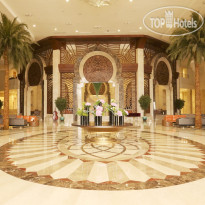 Triumph Luxury Hotel Холл