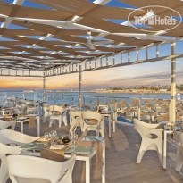 Pickalbatros Dana Beach Resort - Hurghada ресторан на пляже