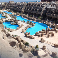 Бассейн в Caves Beach Resort 5*