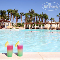 main swimming pool  в Coral Beach Hotel Hurghada 4*