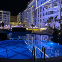 Bellagio Beach Resort & SPA  Pool