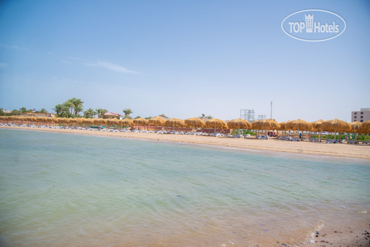 Пляж в Dragut Point North Hotel 3*