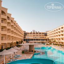 AMC Royal Hotel & Spa