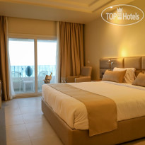 Sunny Days El Palacio Resort Elite Room Queen Bed
