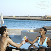 Marina Resort Port Ghalib, A Member of Radisson Individuals Пляжный бар-ресторан