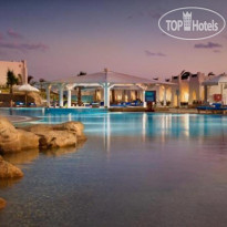 Hilton Marsa Alam Nubian Resort Bar at Waves pool