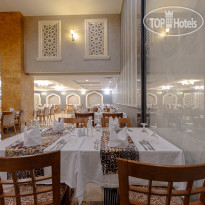 Serenity Alma Heights Andalucia Oriental Restaurant 