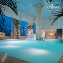 Девять бассейнов (один с подогревом) в Sheraton Sharm Hotel, Resort, Villas & Spa 5*