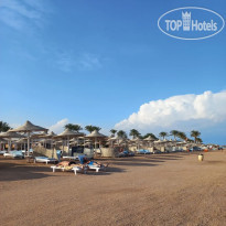 Regency Plaza Aqua Park & Spa Beach Overview
