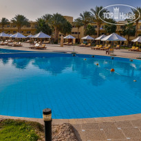 Swimming pool в Amwaj Oyoun Resort & Casino 4*