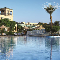 5 открытых бассейнов (2 с подогревом в зимний период)  в Coral Sea Holiday Resort & Aqua Park 5*