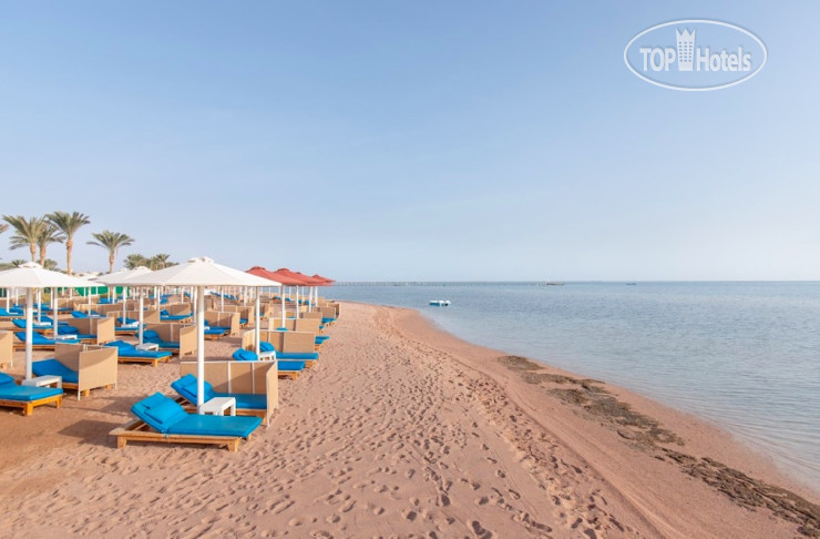 Пляж в Pickalbatros Laguna Club Resort 5*