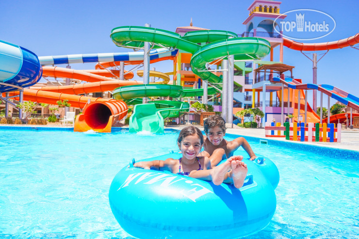 Фотографии отеля  Charmillion Gardens Aqua Park 5*