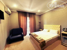 Rich Hotel