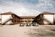 Три Павлина