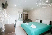 Три Павлина