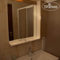 Leon Hotel