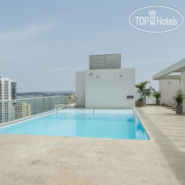 Hampton by Hilton Cartagena Бассейн на 17 этаже отеля